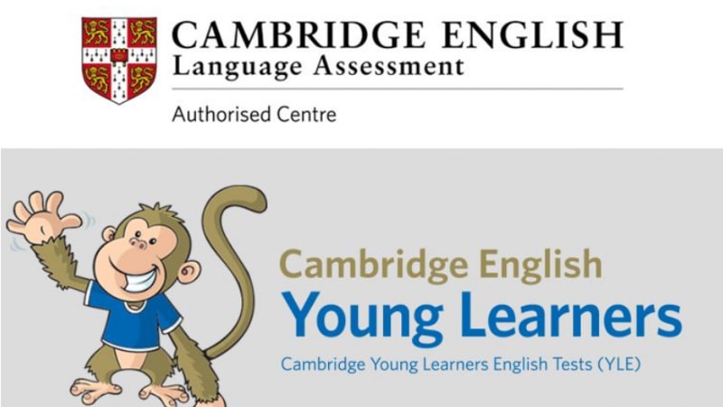 Logo de Cambridge English Language Assessment, que incluye el título "Cambridge English Young Learners" y un dibujo de un mono, representando los exámenes de inglés para jóvenes.